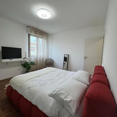 A 2 Passi Dal Mare E Dal Centro Apartment *